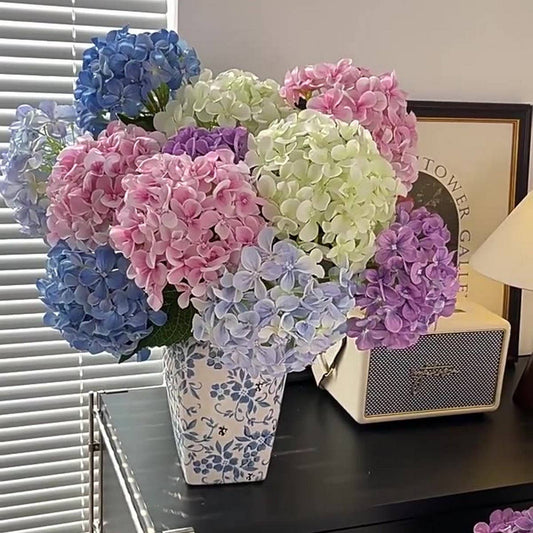 3D Printed 72-Piece Hydrangea Artificial Flower_CWMM6484