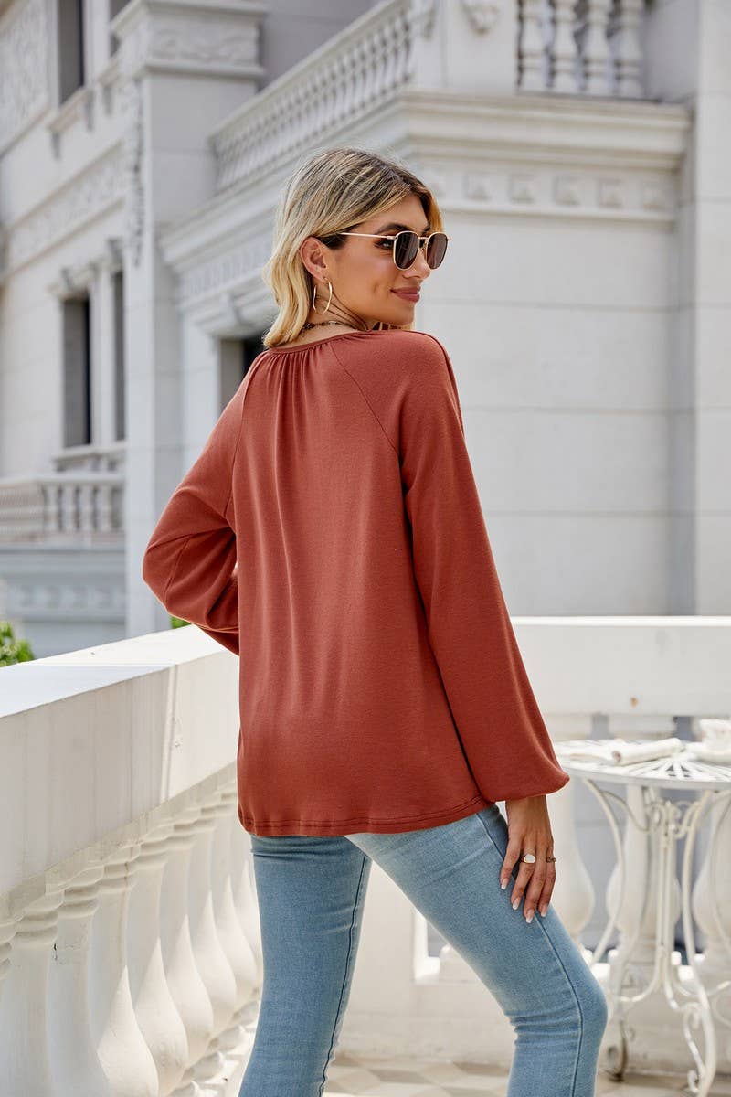 CWTBLL2413_SOLID COLOR LONGSLEEVE V-NECK PLEATED T-SHIRT TOP
