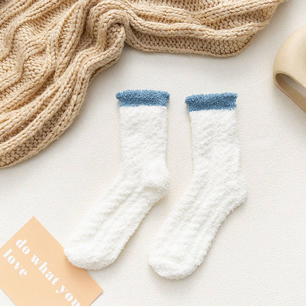 NON-SHEDDING THICK SOLID COLOR MID-TUBE SOCKS_CWMS0972