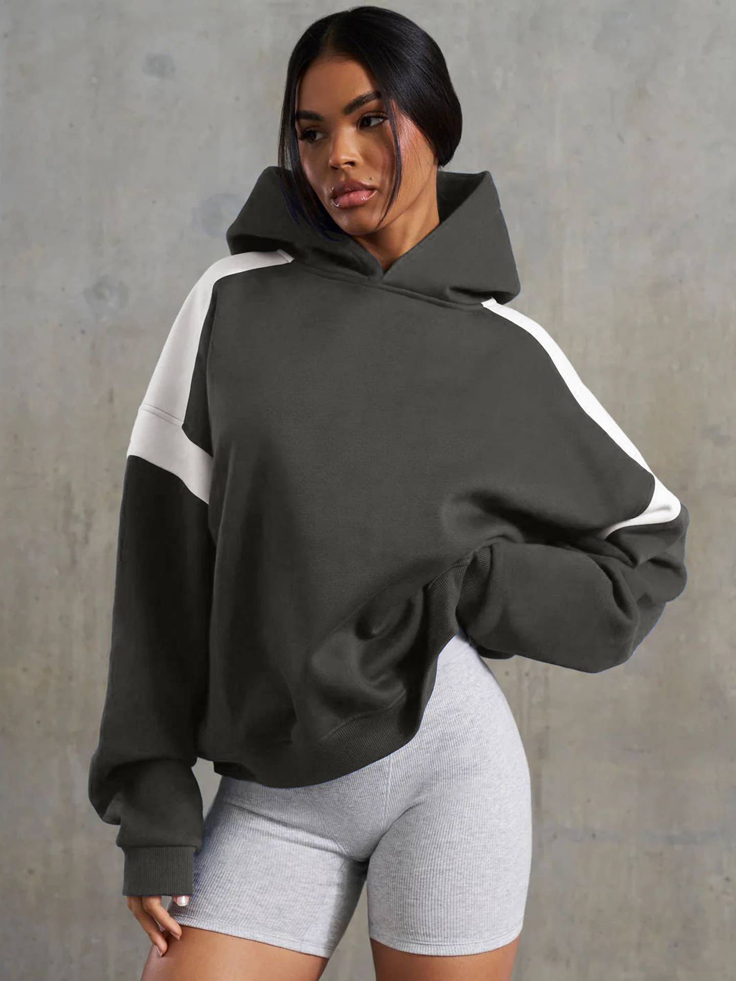 CONTRASTING OFF-SHOULDER BASEBALL HOODIE