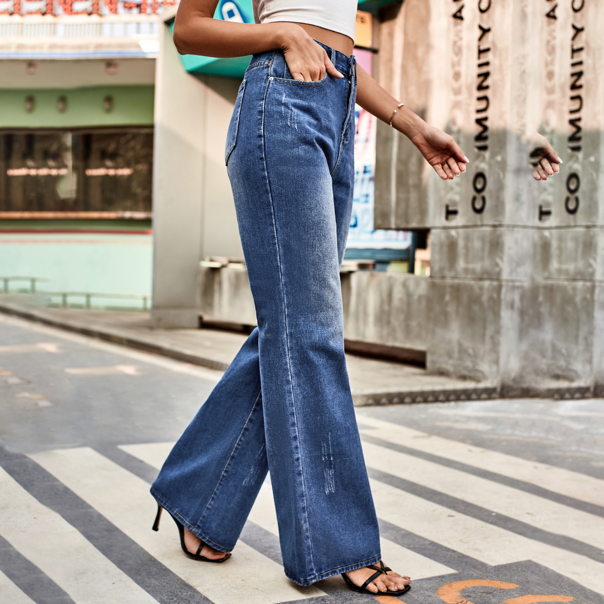 Classic Flare Jeans ? Mid Waist Washed Denim