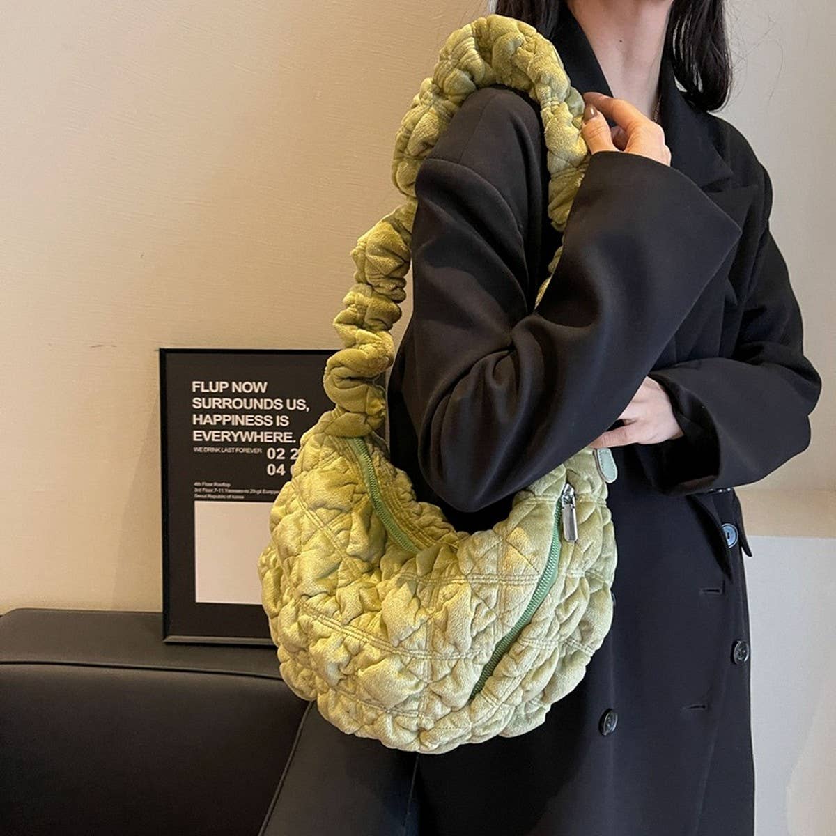 Large Puffy Velvet Cloud Shoulder Bag_CUAB00492