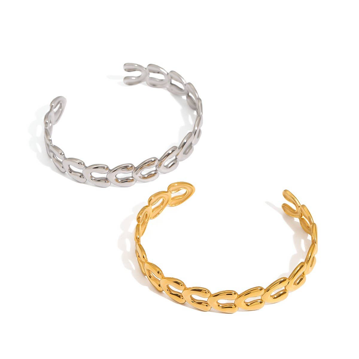 18K Gold V-Shaped Hollow Open Cuff Bracelet_CWAJE4856