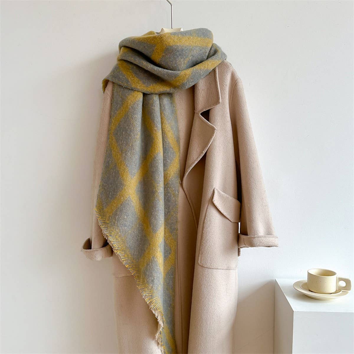 Checkered Circle Yarn Scarf - Winter Long Wrap_CWASC1439