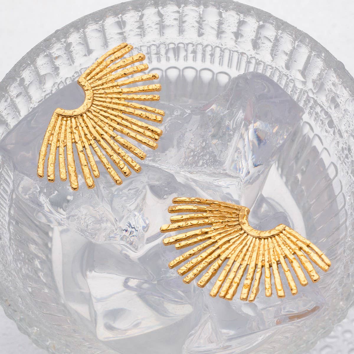 FASHIONABLE AND STYLISH HALF SUNFLOWER EARRINGS_CWASC1660