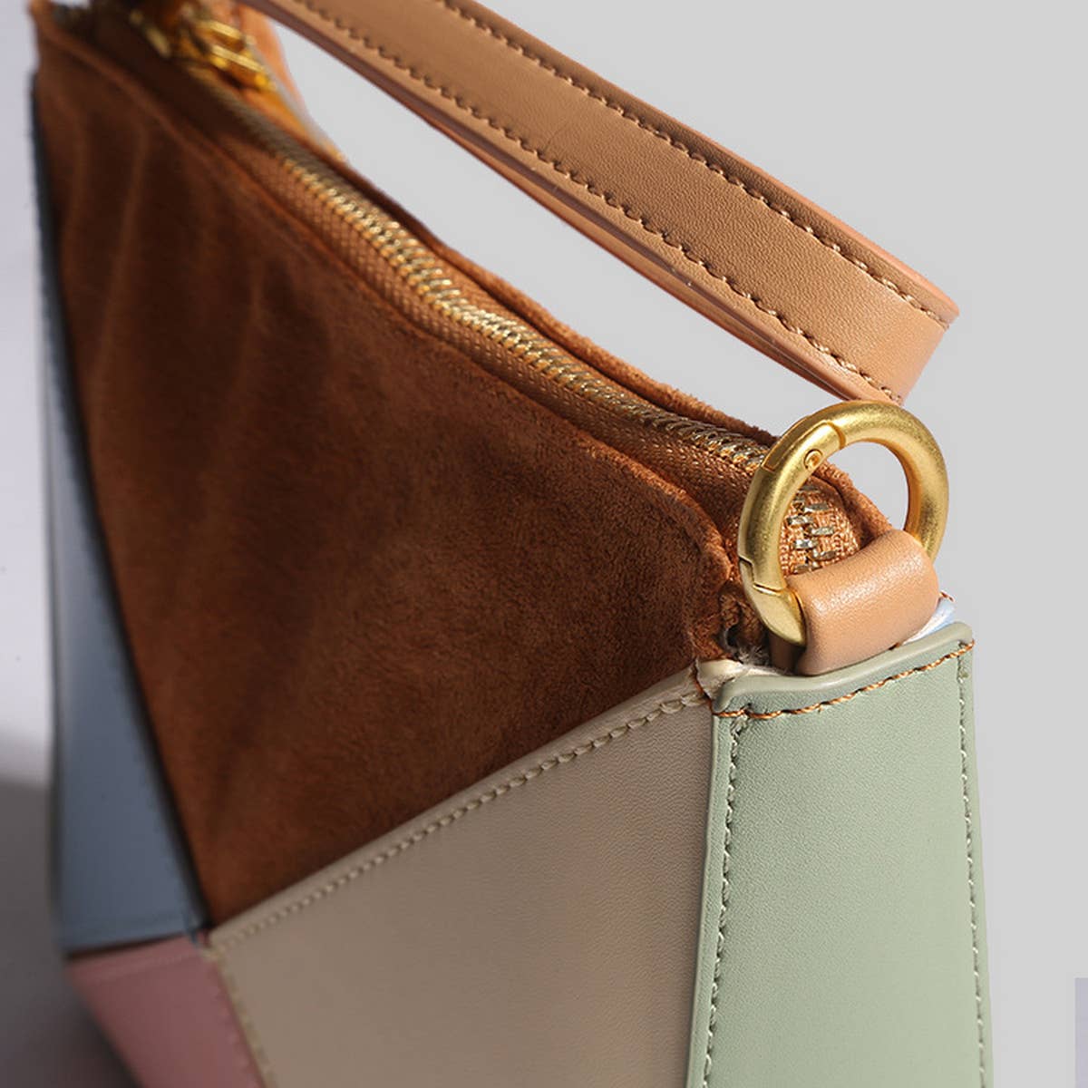 TURKISH STYLE FOLDING TRIANGLE SHOULDER BAG_CWAB1892