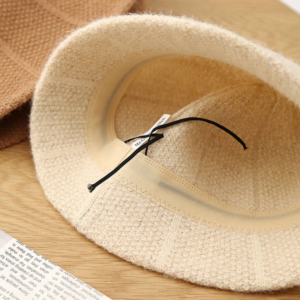ROUND TOP NEW STRIPED PLUSH KNIT BUCKET HAT_CWAB2860