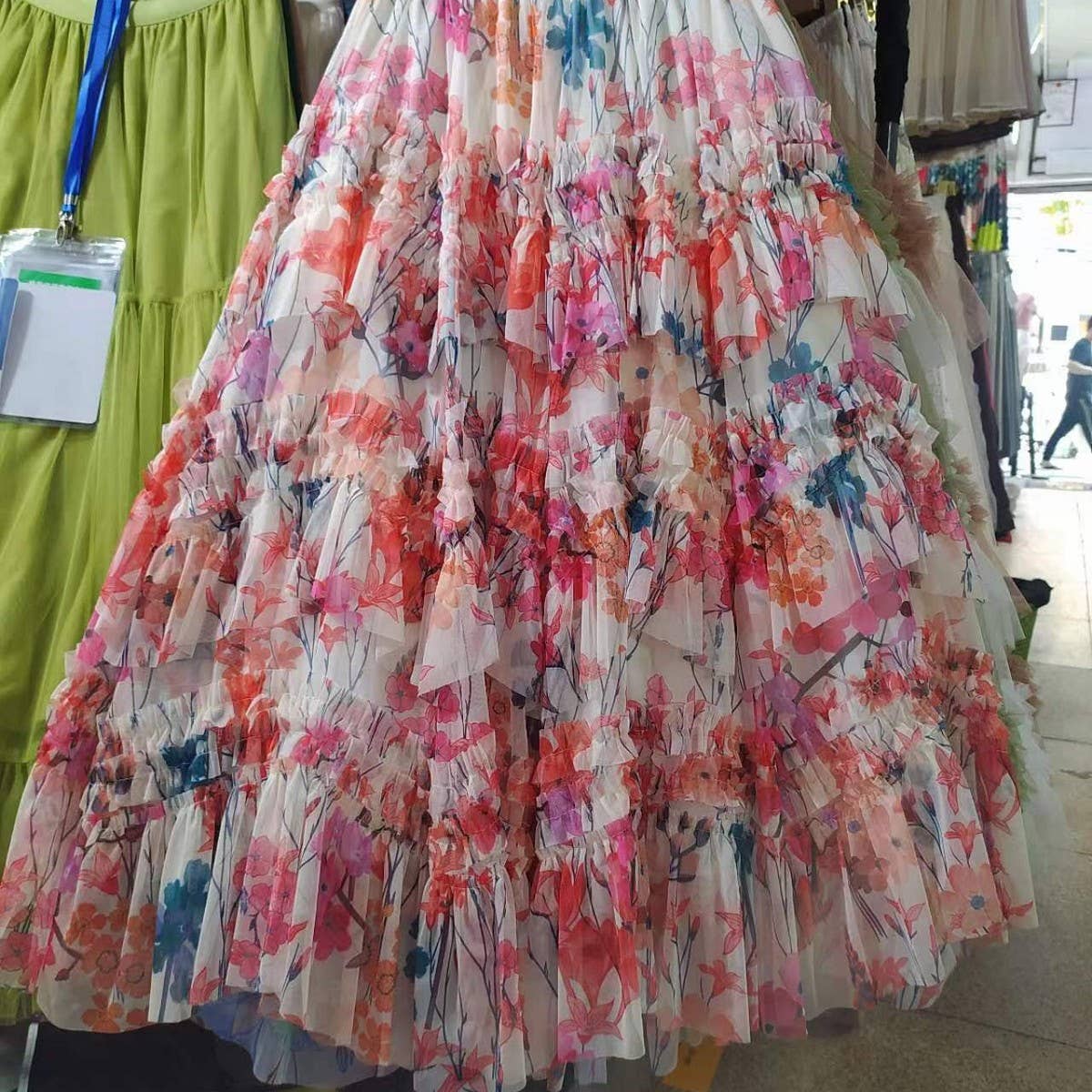 LAYERING TULLE SKIRTS WITH FLORAL PRINTS_CWBLS0400