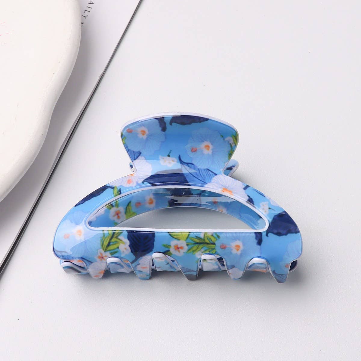 CWAHA1415_PLANTS FLOWERS HAIR CLAW CLIP