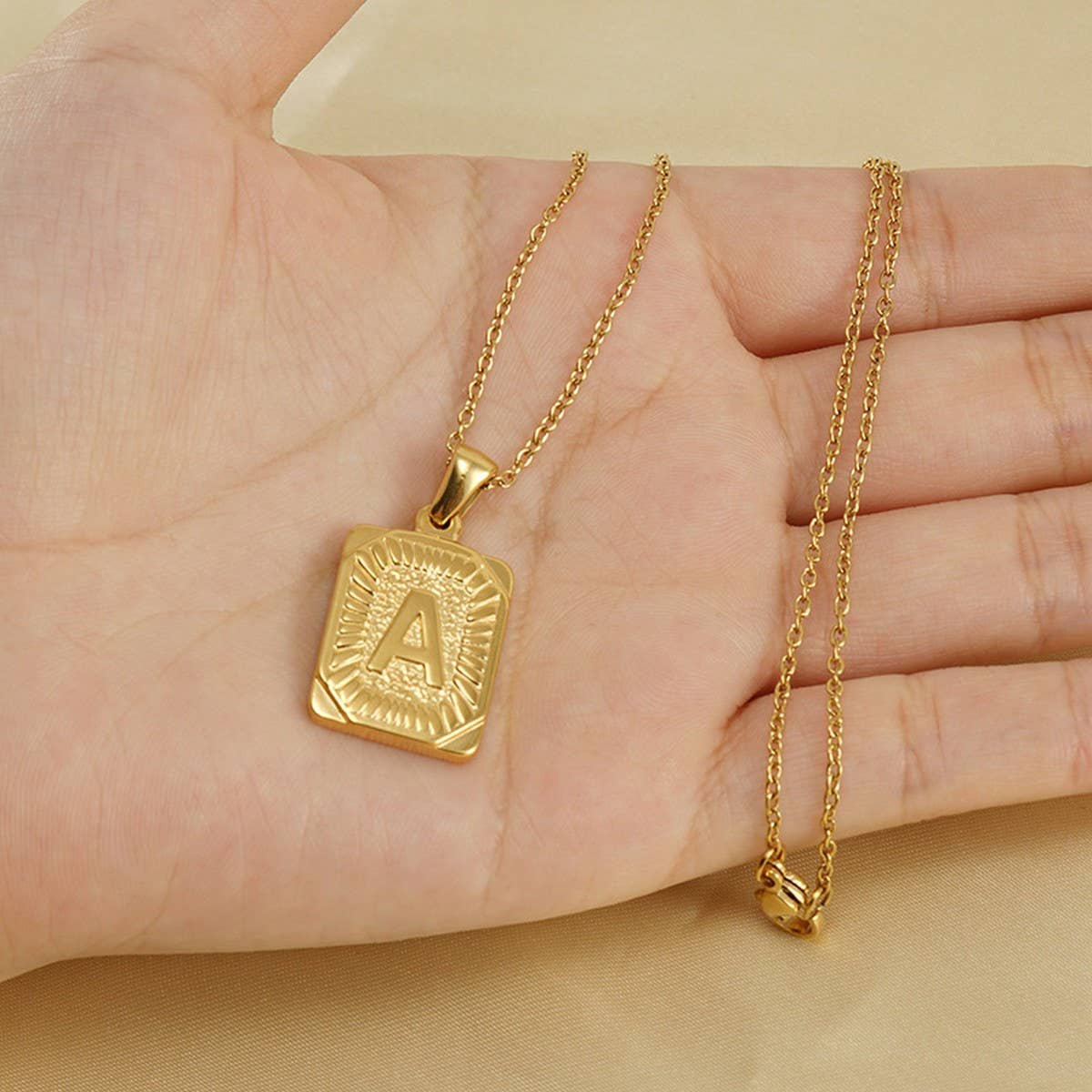 CWAJE1937_Square Stainless Steel Letter Fashion Necklace