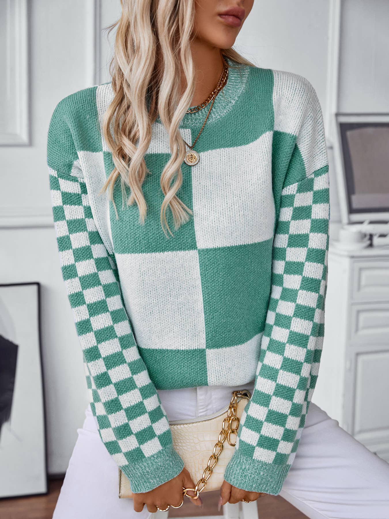 CONTRASTING CHECKED PULLOVER KNIT SWEATER