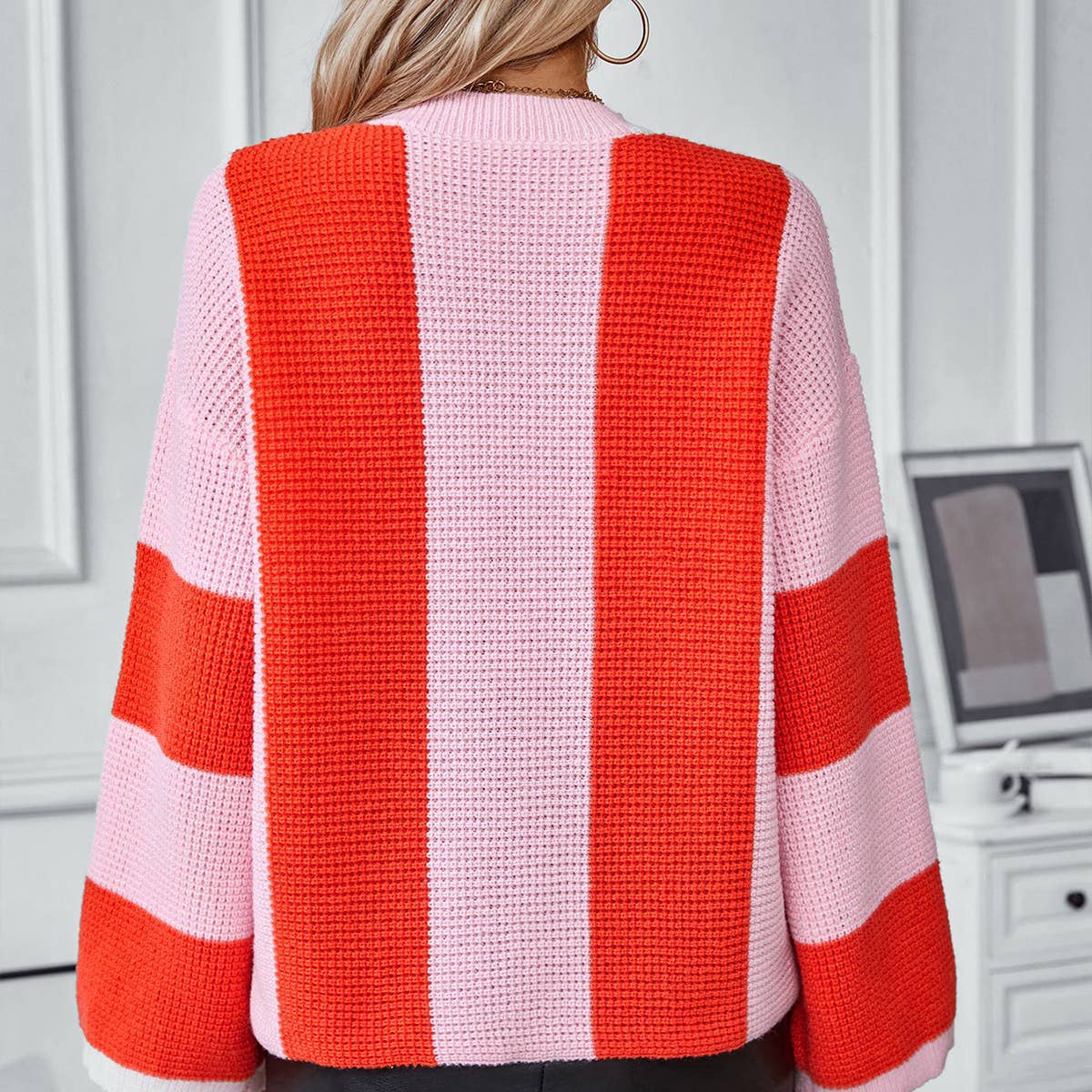 Color contrast short crew neck pullover sweater