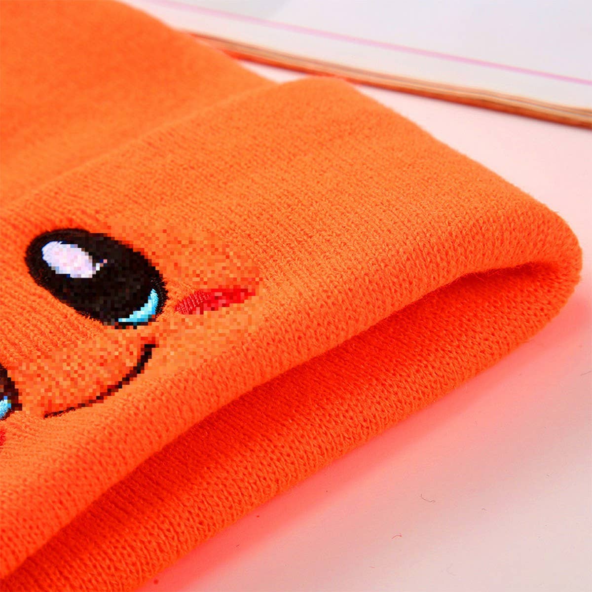 CWAH04353_PINK KIRBY SMILEY KNIT BEANIE