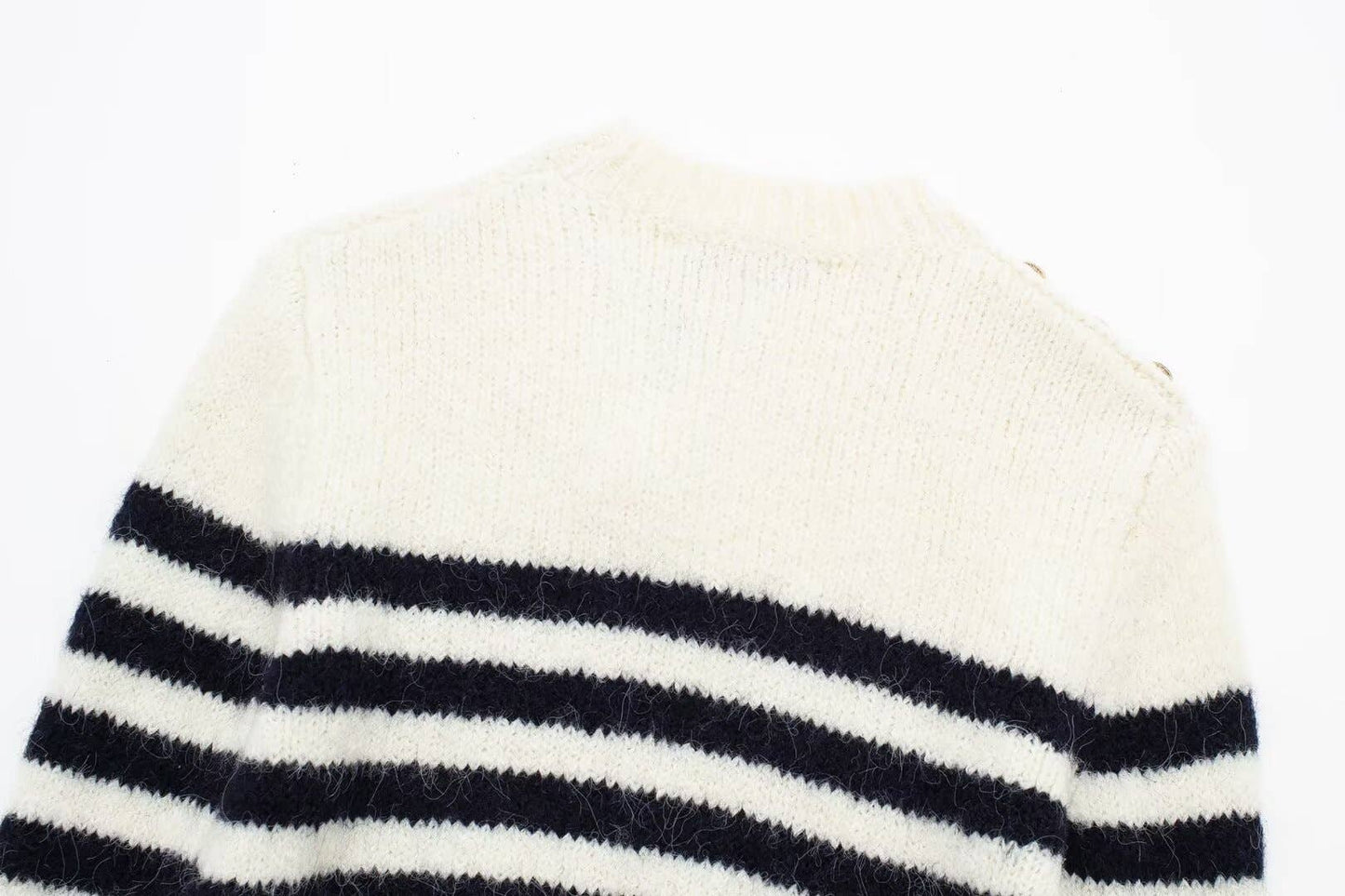 BUTTON TEMPERAMENT STRIPED CREW NECK SWEATER