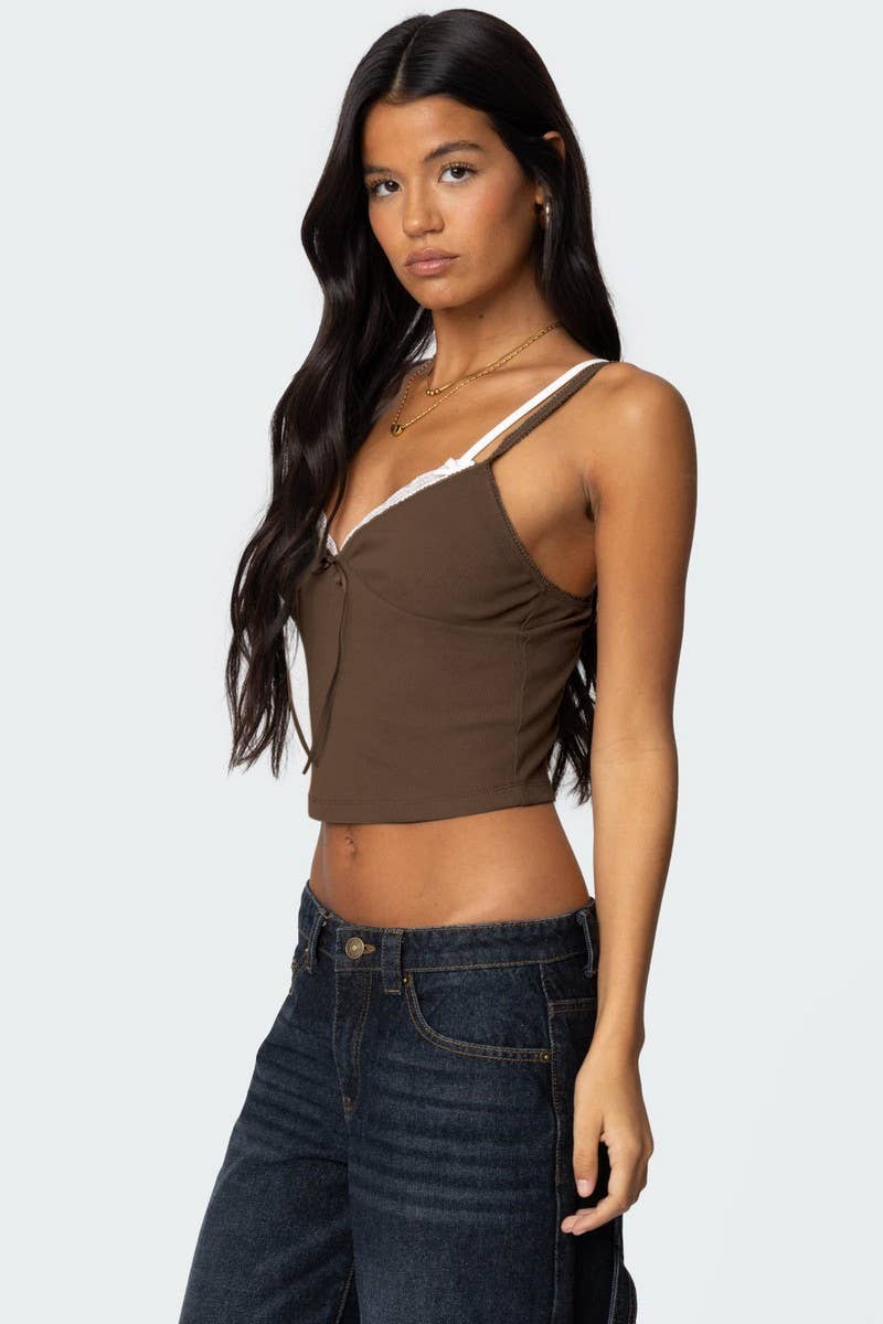 CWTTK0779_LACE-TRIMMED LOW-CUT CONTRAST-COLOR CAMISOLE TOP