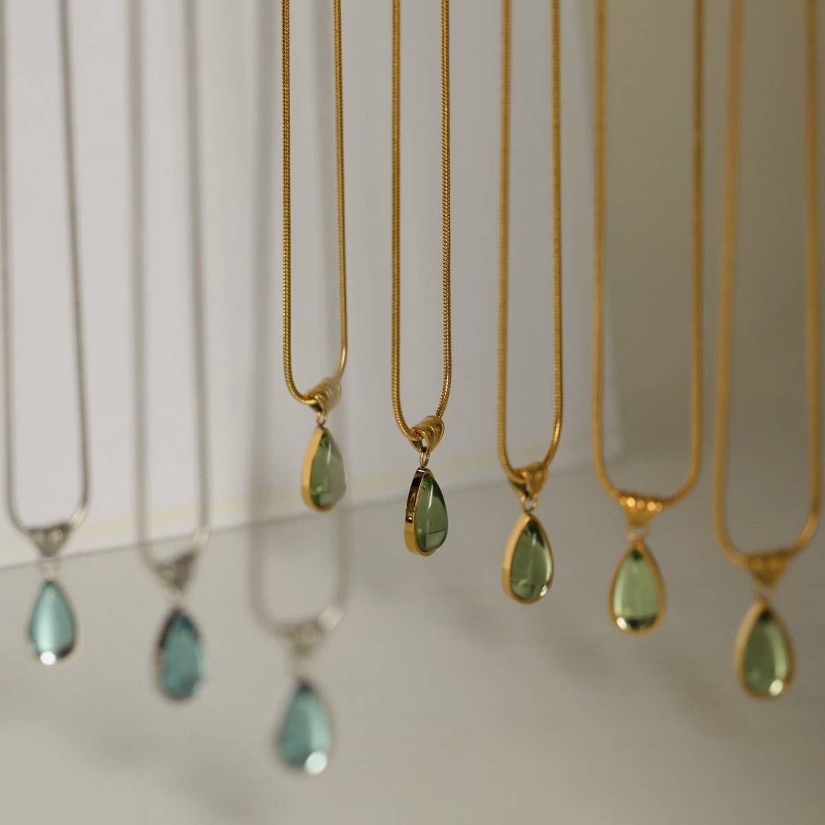 Fashionable water drop blue ocean necklace