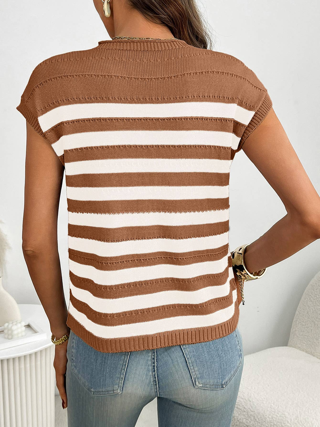 Color-blocking striped short-sleeved sweater