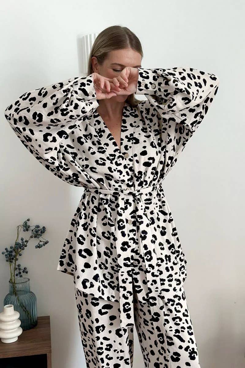 CWSPJ0337_LEOPARD PRINT LONG SLEEVE AND PANTS PAJAMA SET