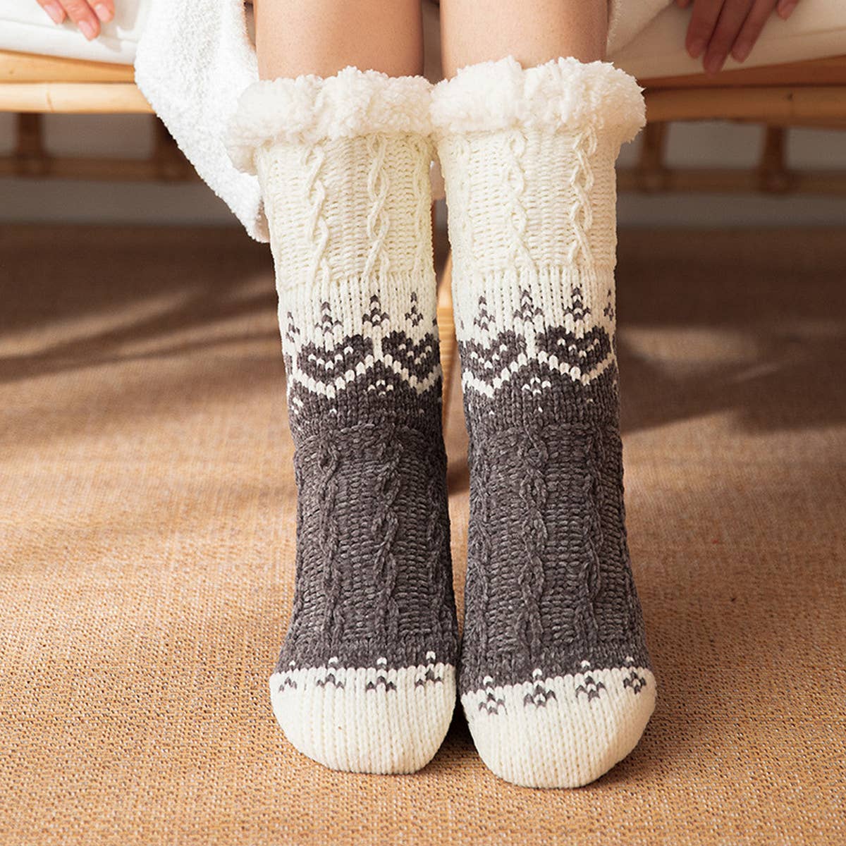 HOME CHRISTMAS WARM PLUSH INDOOR SLIPPERS
