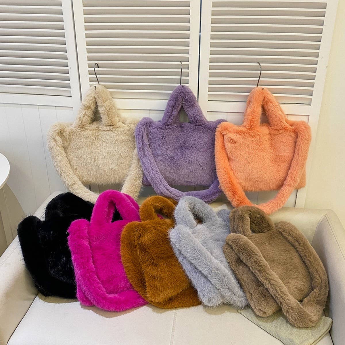 WINTER LARGE CAPACITY CROSSBODY SHOULDER PLUSH BAG_CWAB3959