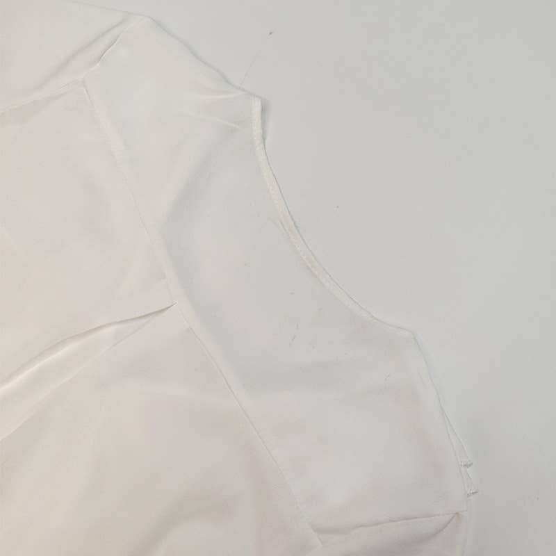 Cardigan with ruffled and fashionable tie design