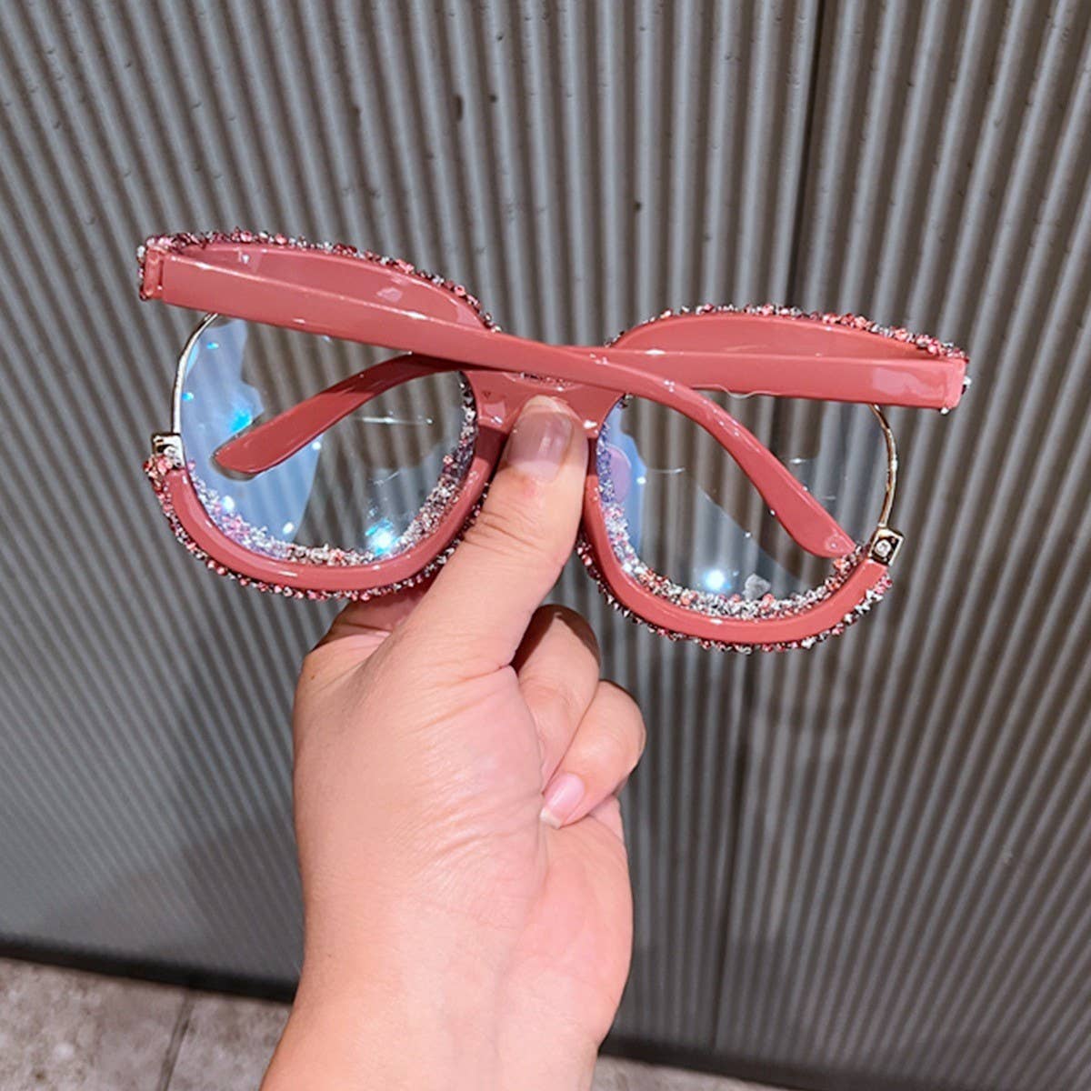 LARGE FRAME FASHIONABLE DIAMOND GLASSES