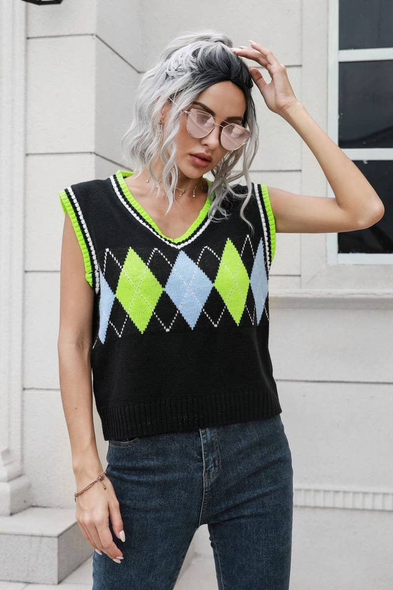 CWOV0491_V-NECK DIAMOND CHECK KNITTED SWEATER VEST