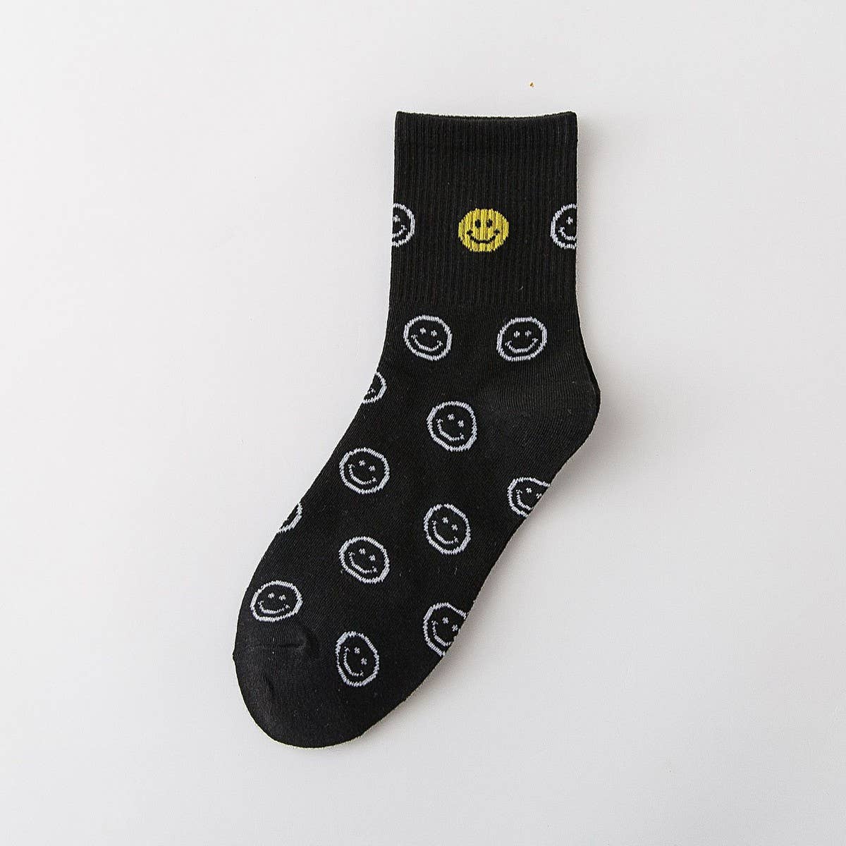 CARTOON BLACK AND WHITE SMILING FACE WOMEN'S SOCKS_CWMS1415