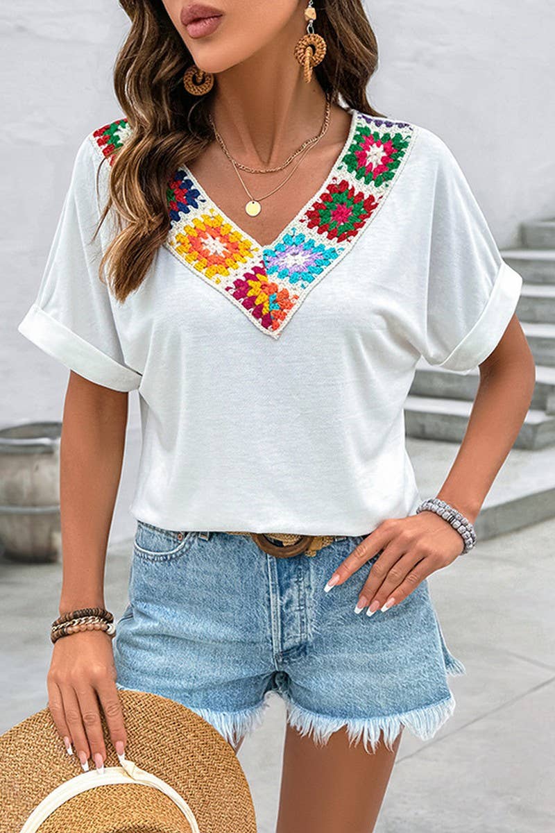 CWTBLS1859_BOHO V-NECK SHORT SLEEVE COLORFUL CROCHET TOP