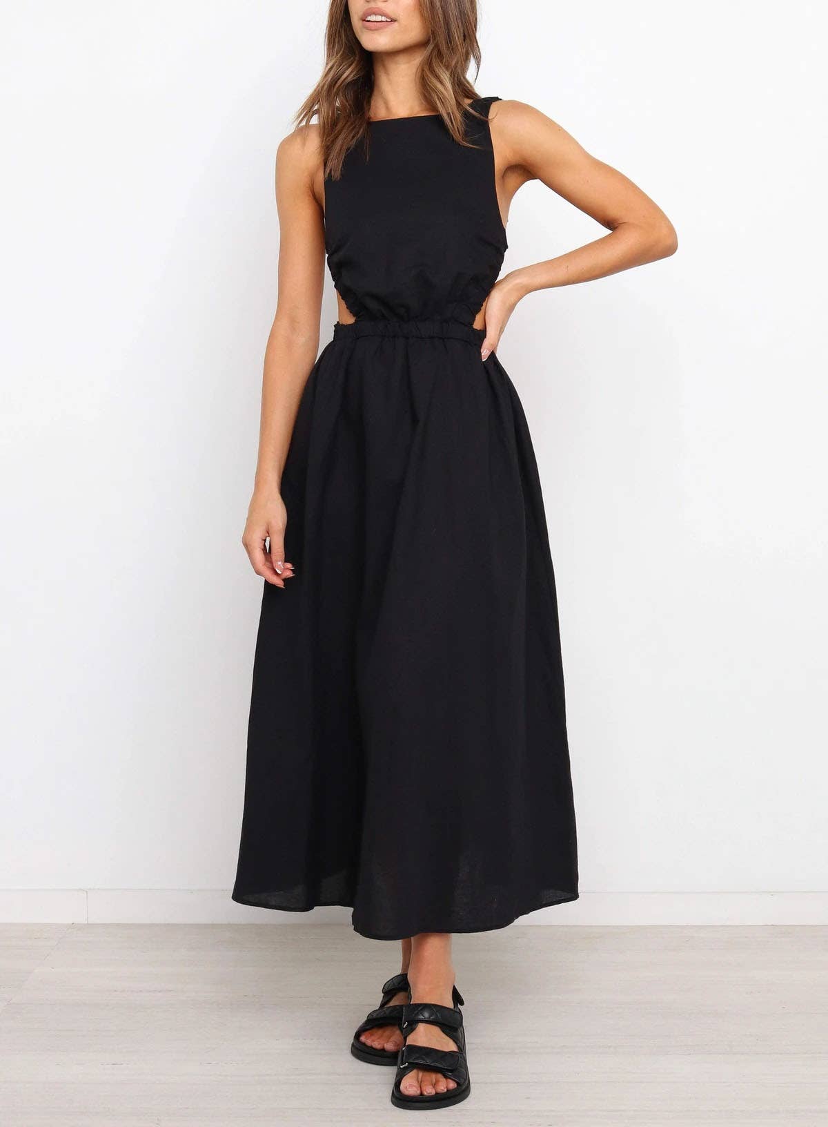 Backless cut-out solid-color fashionable dress