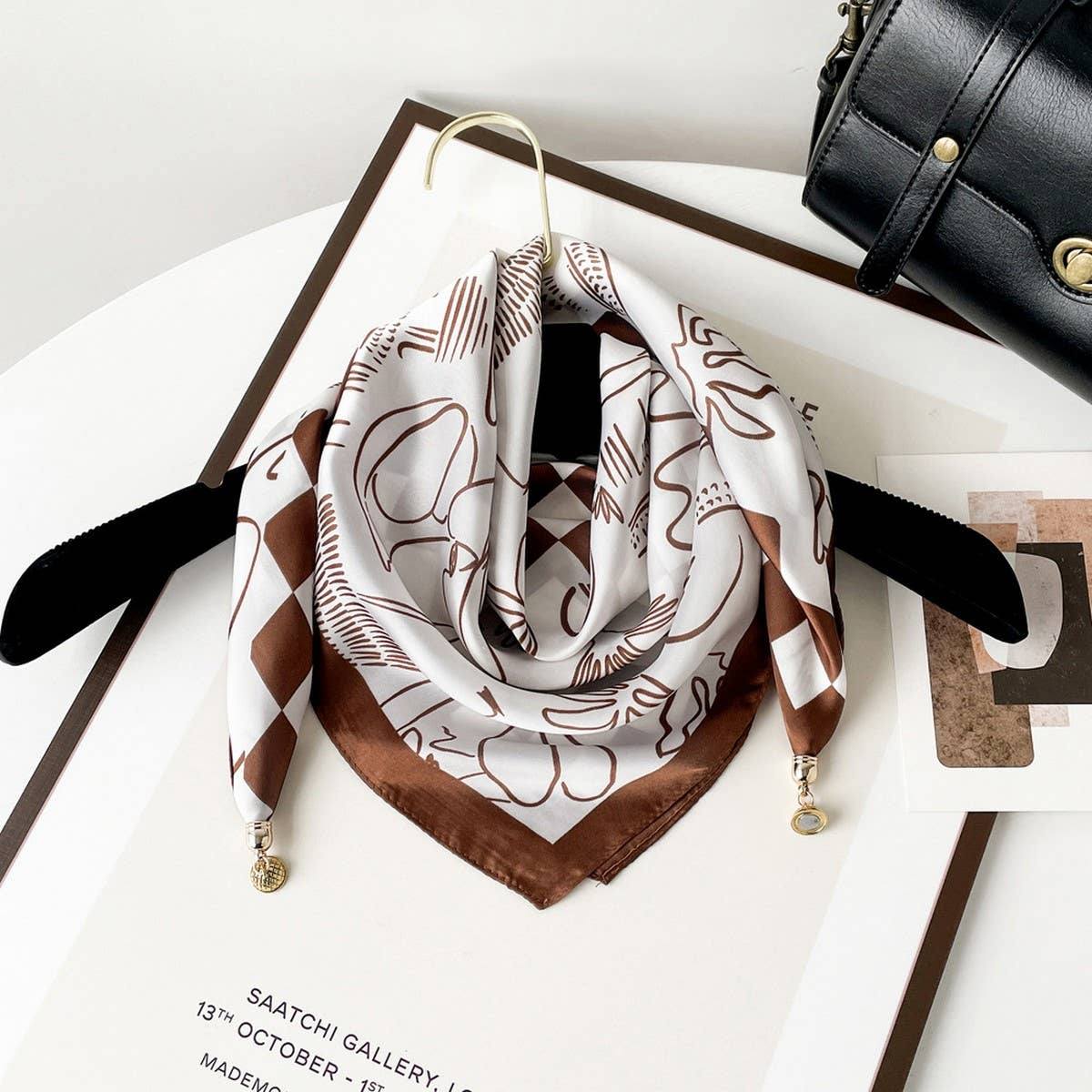 Magnetic Print Triangle Scarf for  Spring Style