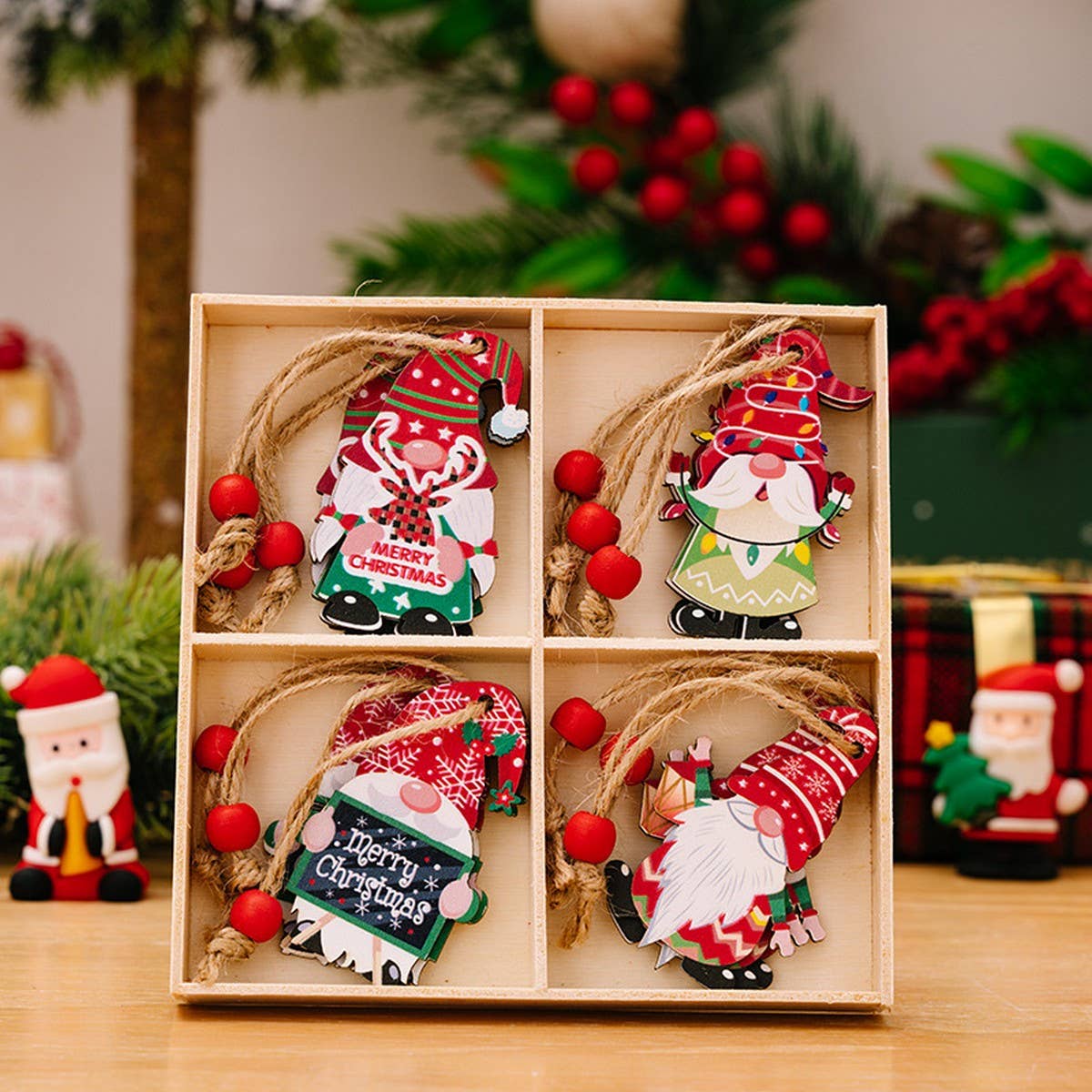 CWMM10286_CHRISTMAS WOODEN GNOME SNOWMAN ORNAMENTS SET