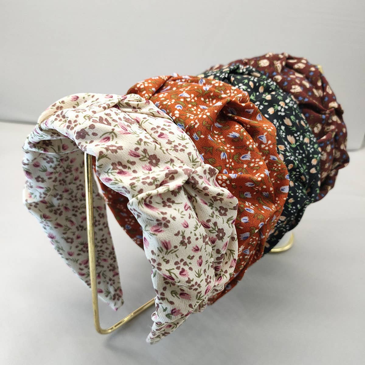 TRENDY FLORAL PLEATED HEADBAND