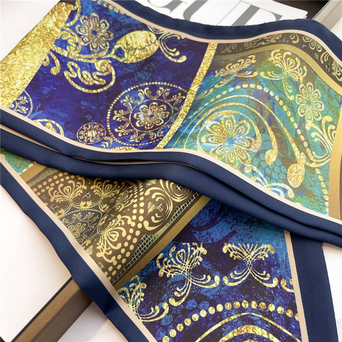 FASHIONABLE AND VERSATILE DOUBLE-LAYER HEAD SCARF_CWASC1513