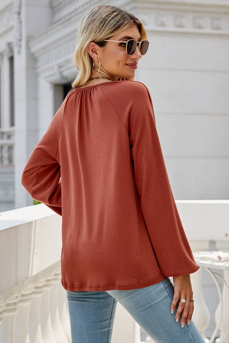 CWTBLL2858_LOOSE PLEATED V-NECK LONG SLEEVE TOP