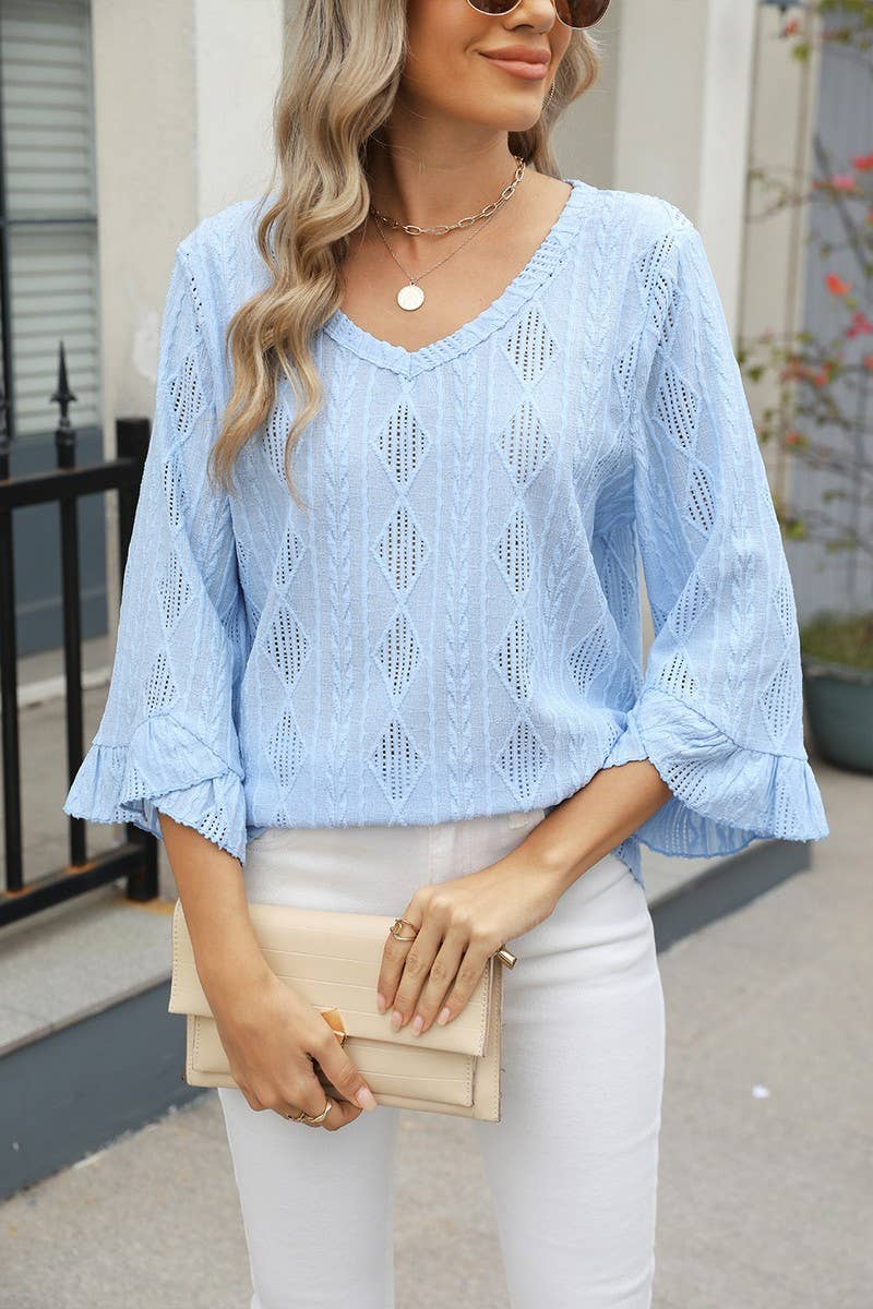 CWTBLL3672_V-NECK DIAMOND CHECK HOLLOW TRUMPET SLEEVE TOP