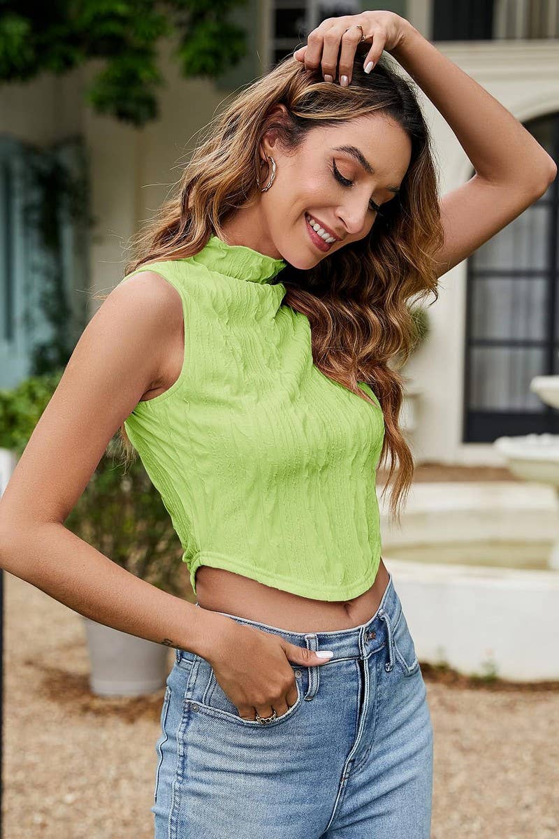 CWTBLSL0585_SLEEVELESS KNITTED ROUND NECK NAVEL VEST TOP