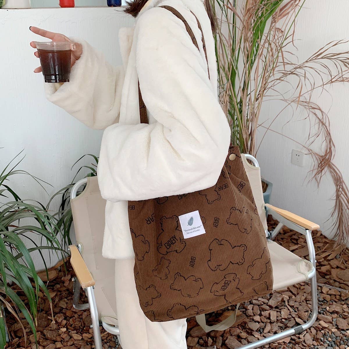 CWAB3899_CORDUROY SNAP-BUTTON LARGE-CAPACITY SHOULDER BAG