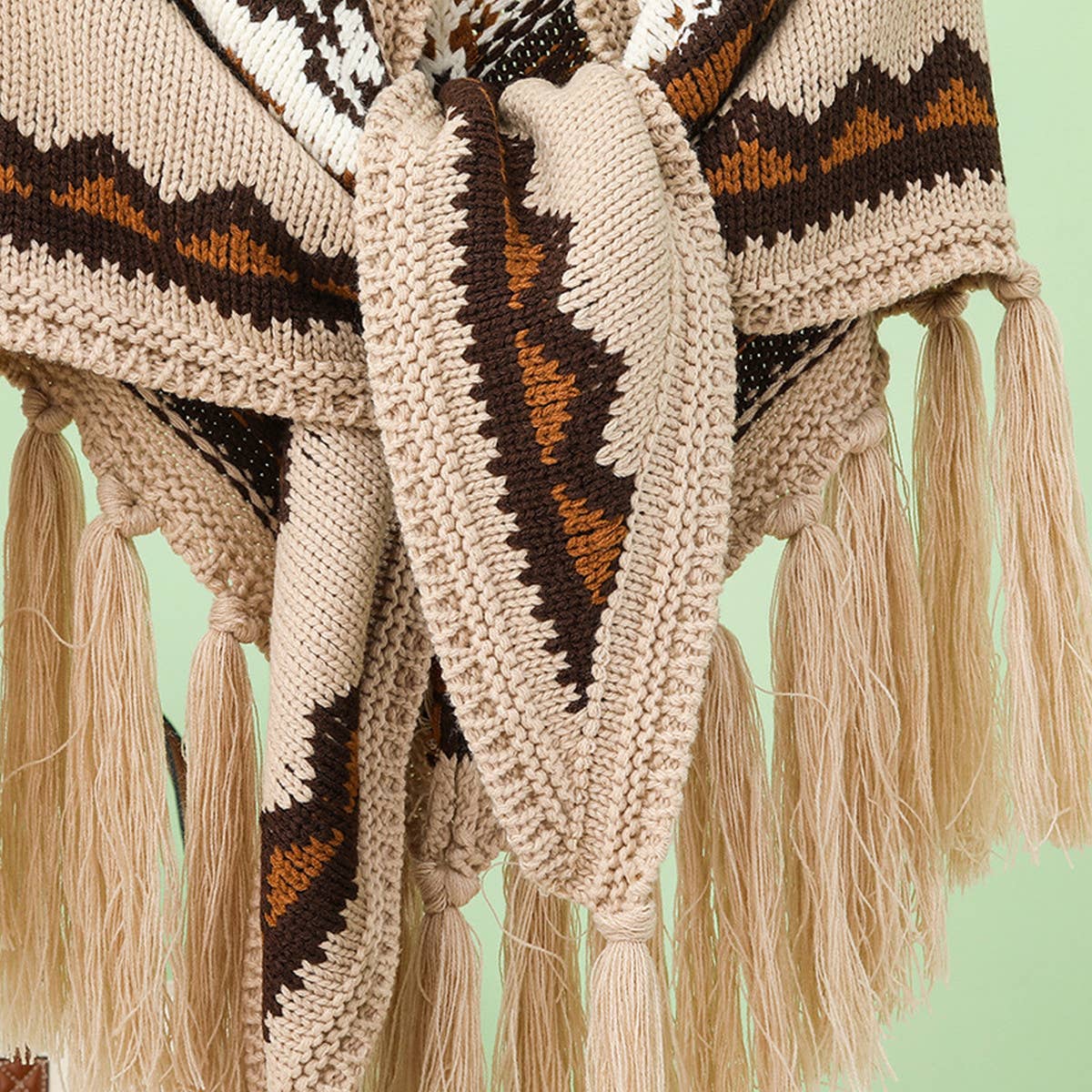 RETRO STRIPED NATIONAL WIND TRIANGLE SHAWL_CWASC0349