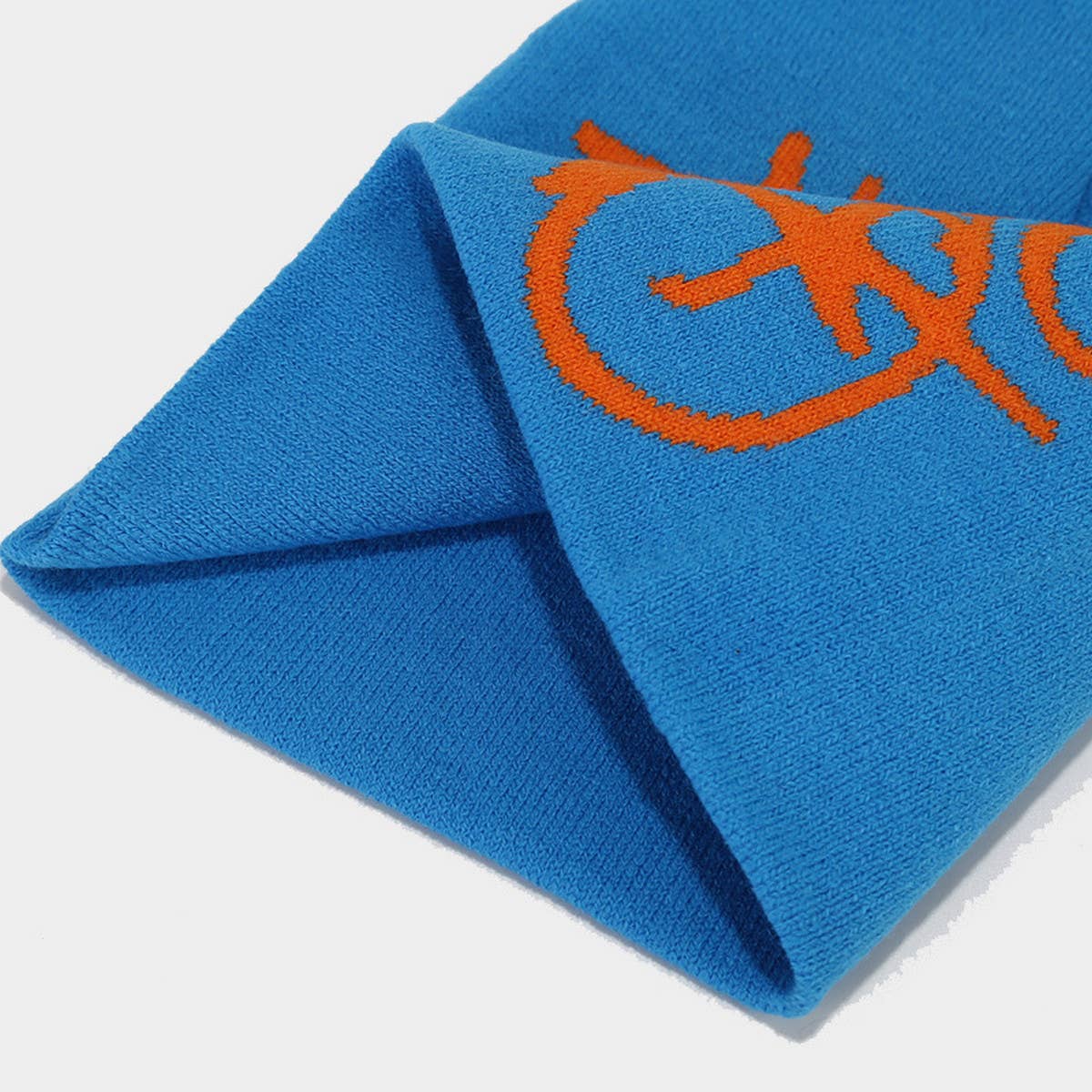 WINDPROOF LETTER JACQUARD KNITTED HAT_CWAH1616