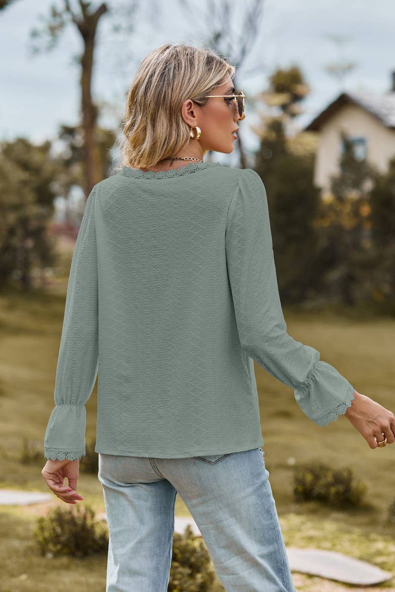 CWTBLL3685_PULLOVER V-NECK LACE LONG-SLEEVED T-SHIRT