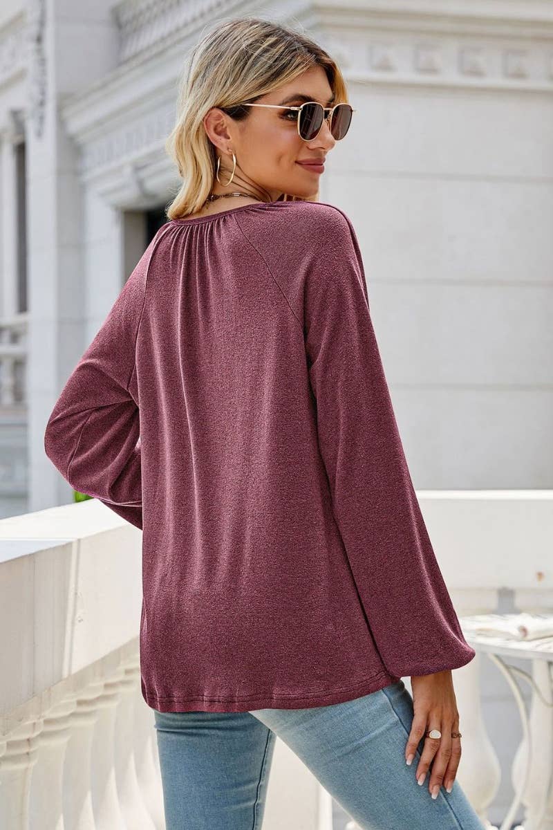 CWTBLL2858_LOOSE PLEATED V-NECK LONG SLEEVE TOP