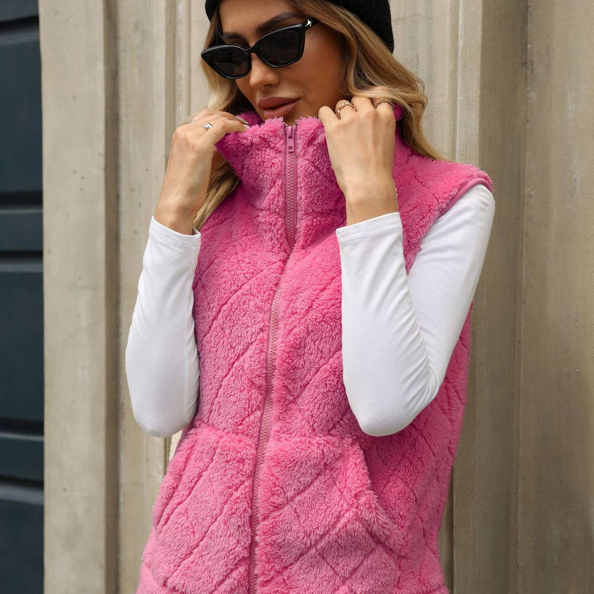 Cardigan zipper loose diamond shape extra plush vest