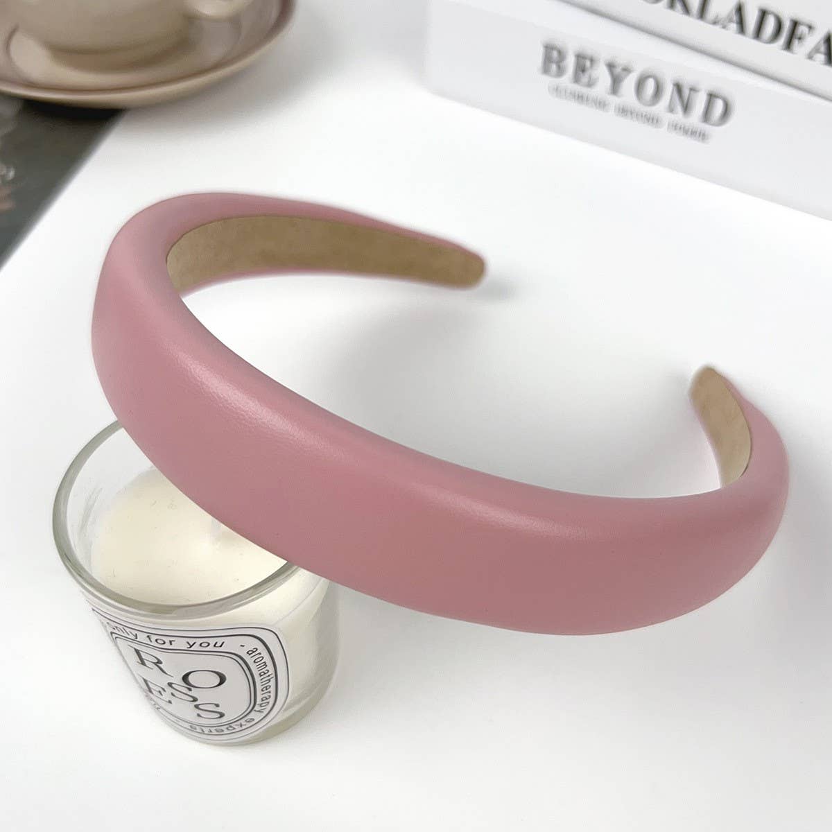 TEXTURED SOLID COLOR WIDE BRIM HIGH TOP HEADBAND