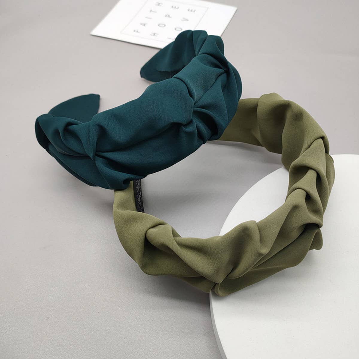 SIMPLE AND FRESH PLEATED HEADBAND
