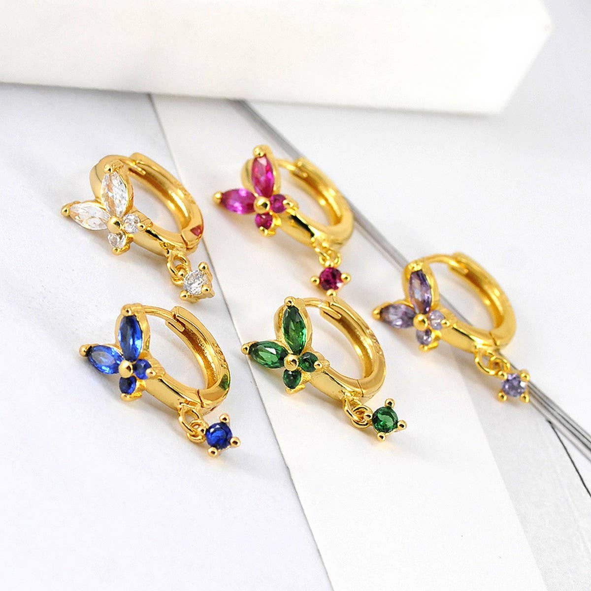 MULTICOLOR BUTTERFLY SIMPLE TEMPERAMENT EARRINGS