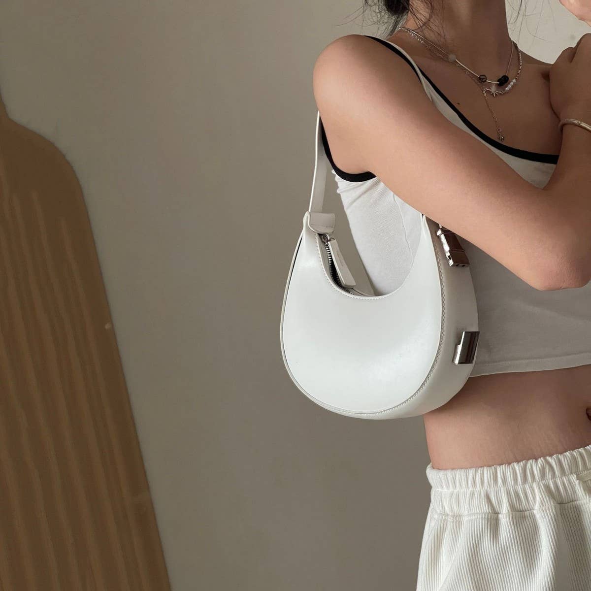 CWAB4834_NEW VERSATILE CRESCENT-SHAPED UNDERARM BAG