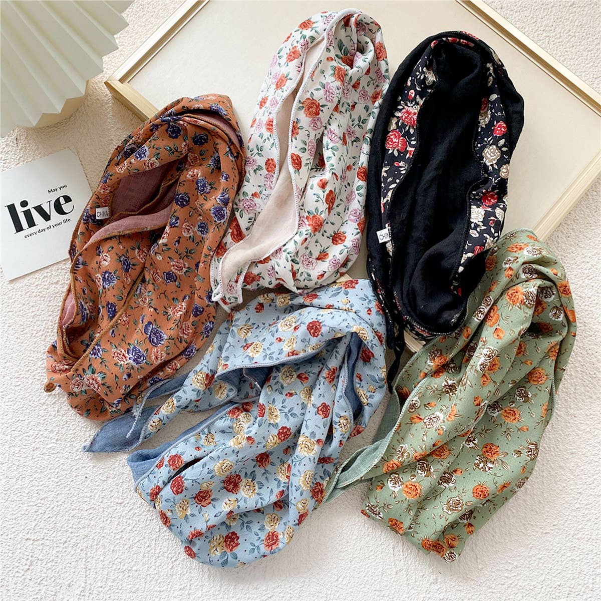 Double-Layered Diamond Pattern Twilly Scarf