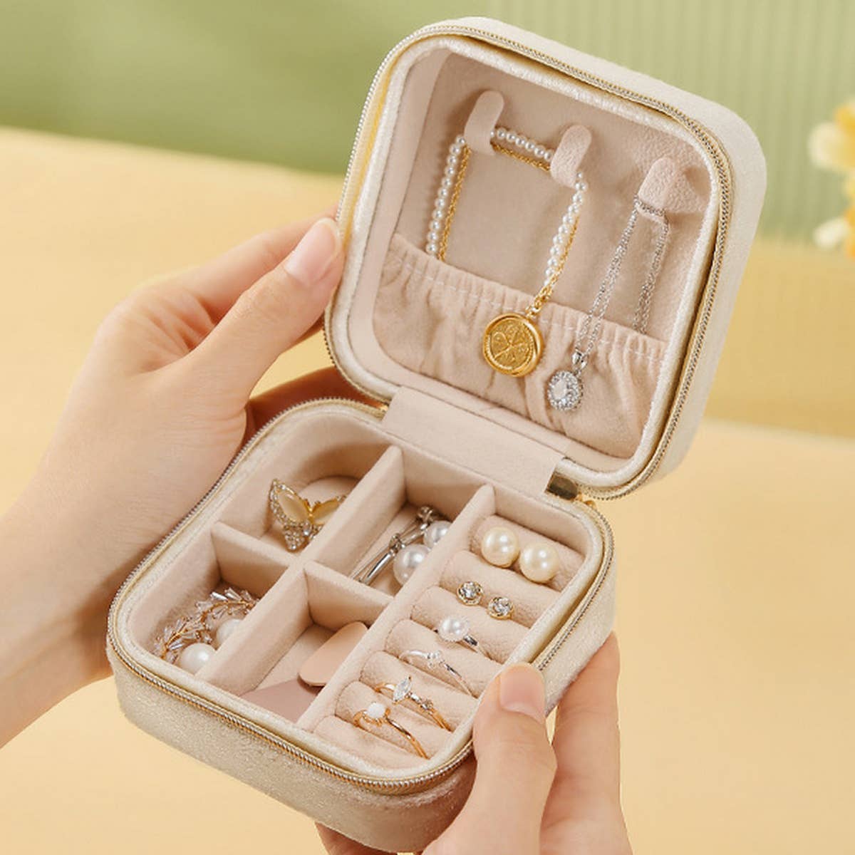DOUBLE LAYER VELVET JEWELRY BOX STORAGE