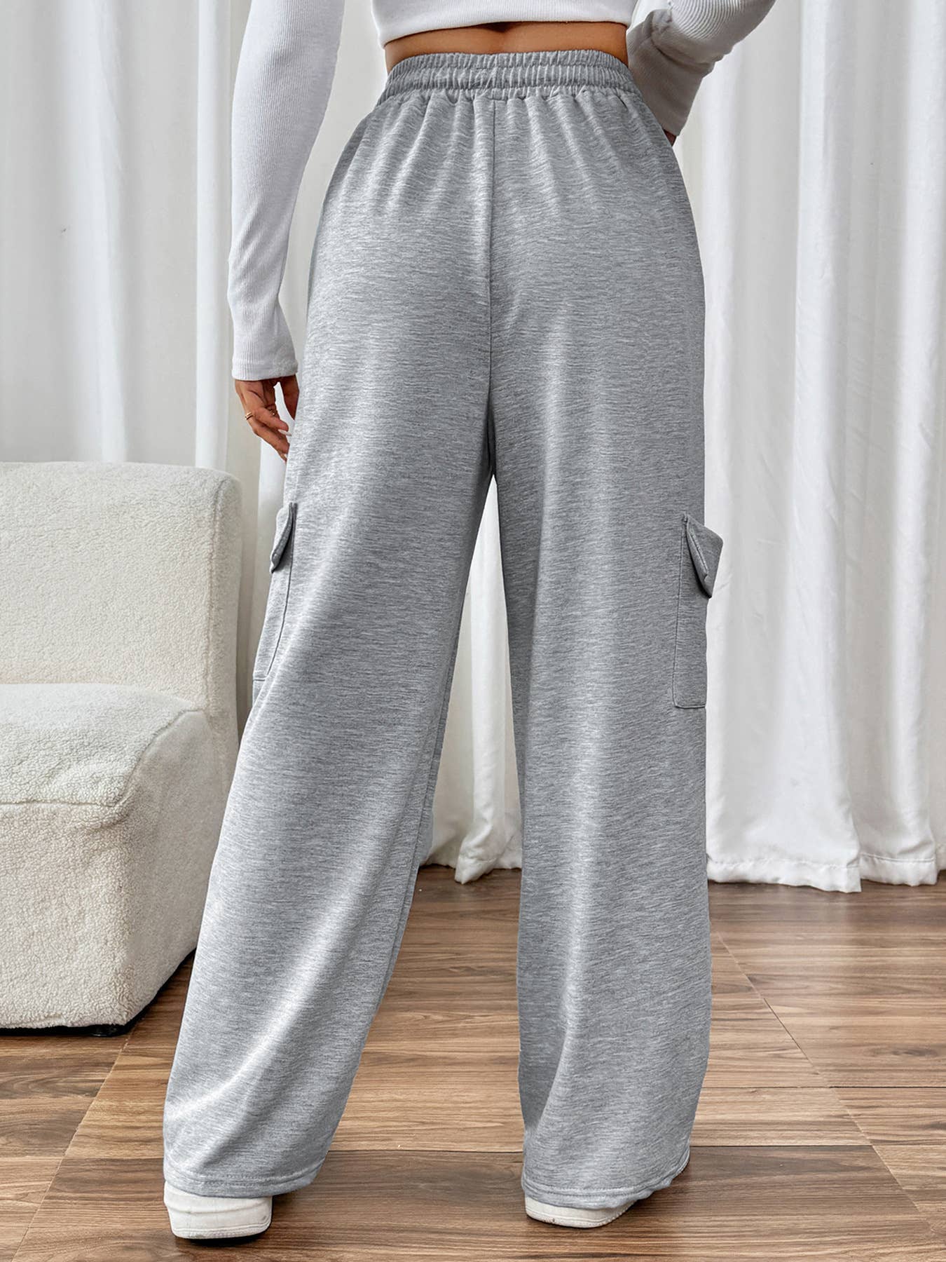Elastic high-waisted straight-leg sweatpants